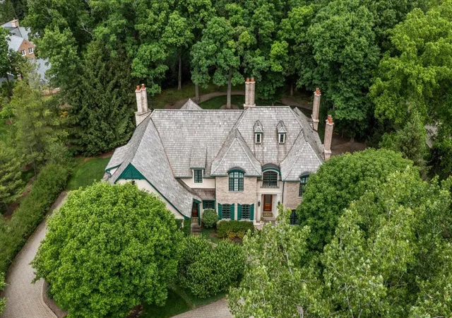 Homes for sale in Lake Forest, IL | 1920 Merritt Ln, Lake Forest, IL 60045 | MLS# 12696116