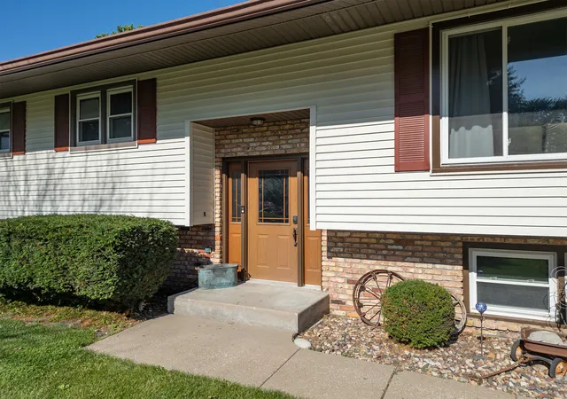 2nd image of 1404 14th St, Orion, IL 61273 | MLS# 12696143