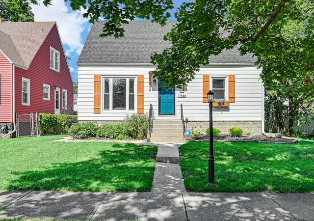 Photo 2 of Single family home for sale at 17646 State Line Ave, Lansing, IL 60438 | MLS# 12696158 | Listing updated on 2026-07-27