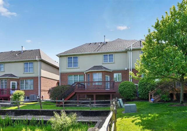 Photo 4 of Townhouse for sale at 1212 Connamara Ct, Westmont, IL 60559 | MLS# 12696167 | Listing updated on 2026-09-14