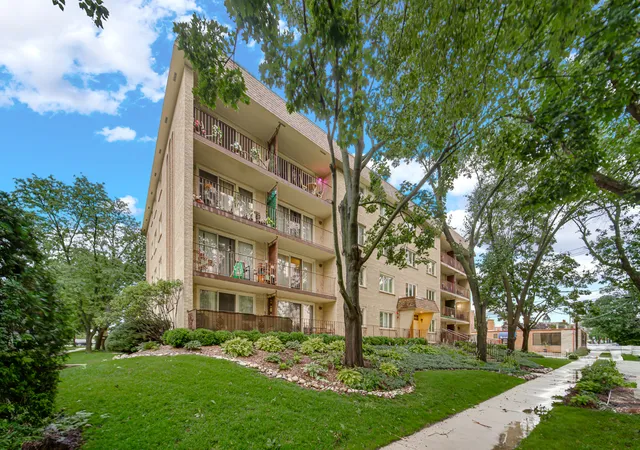 Homes for sale in Arlington Heights, IL | 225 E Wing St #302, Arlington Heights, IL 60004 | MLS# 12696178