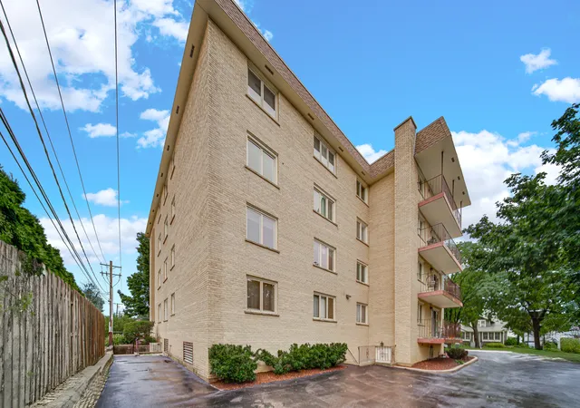 Homes for sale in Arlington Heights, IL | 225 E Wing St #302, Arlington Heights, IL 60004 | MLS# 12696178