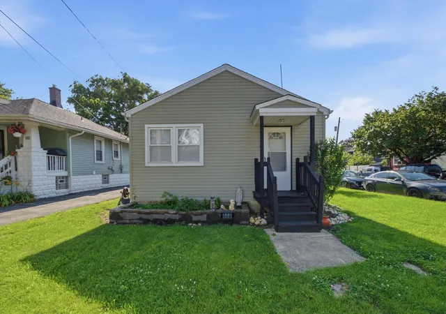 Homes for sale in Joliet, IL | 112 Arizona Ave, Joliet, IL 60433 | MLS# 12696190
