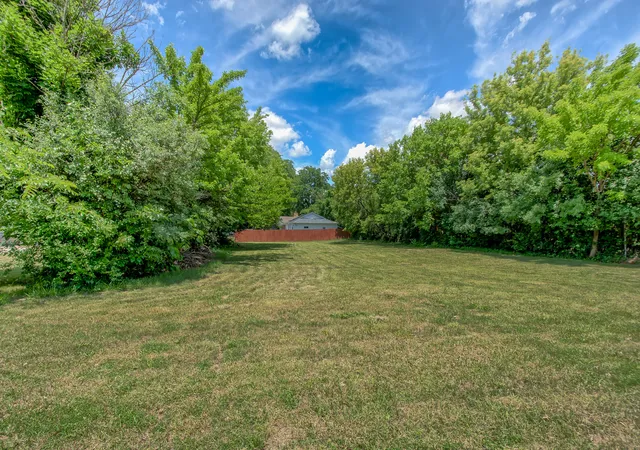 2nd image of 85 Bender Rd, Des Plaines, IL 60016 | MLS# 12696240