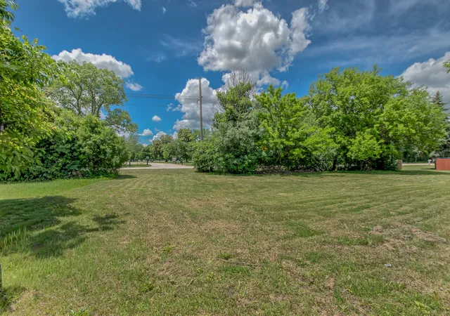 4th image of 85 Bender Rd, Des Plaines, IL 60016 | MLS# 12696240