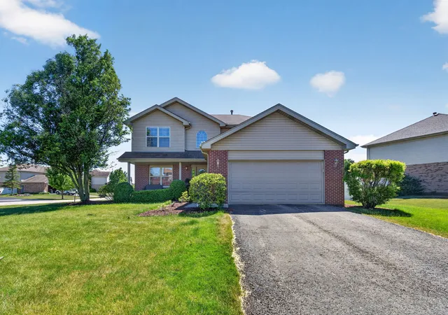 Homes for sale in Manhattan, IL | 15711 Menominee Ct, Manhattan, IL 60442 | MLS# 12696255