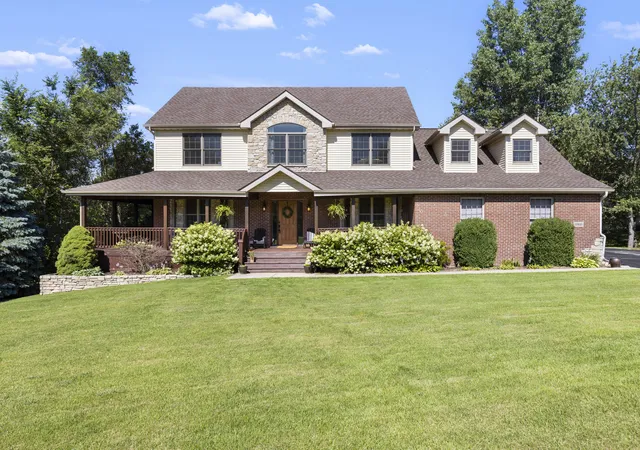 Homes for sale in Roscoe, IL | 12810 Skyline Dr, Roscoe, IL 61073 | MLS# 12696283