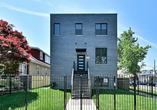 2nd image of 4859 W Hirsch St, Chicago, IL 60651 | MLS# 12696291