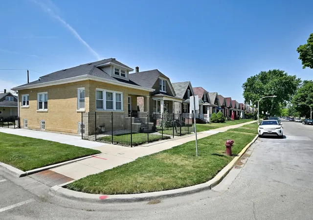 55th image of 4859 W Hirsch St, Chicago, IL 60651 | MLS# 12696291