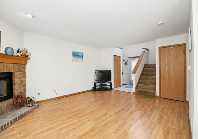5th image of 5615 W Von Ave, Monee, IL 60449