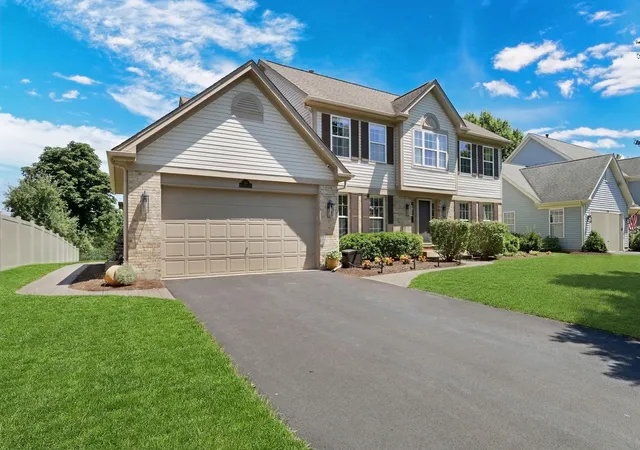 Homes for sale in Grayslake, IL | 753 West Trl N, Grayslake, IL 60030 | MLS# 12696297