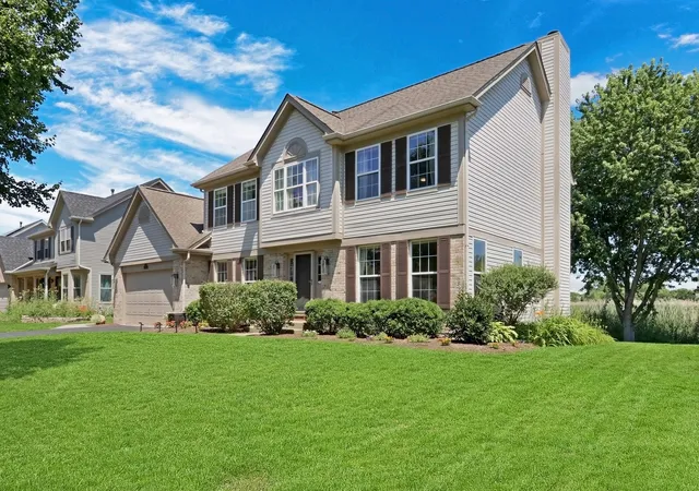 Homes for sale in Grayslake, IL | 753 West Trl N, Grayslake, IL 60030 | MLS# 12696297