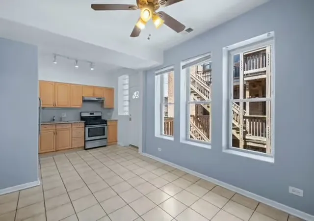 Homes for sale in Chicago, IL | 6710 S Ridgeland Ave #2B, Chicago, IL 60649 | MLS# 12696298