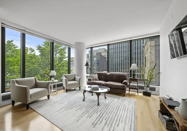 2nd image of 60 E Monroe St #1604, Chicago, IL 60603 | MLS# 12696309