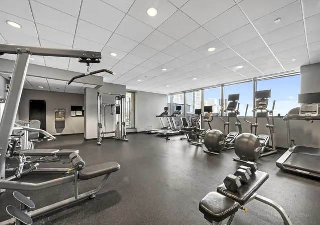 2nd image of 60 E Monroe St, Chicago, IL 60603