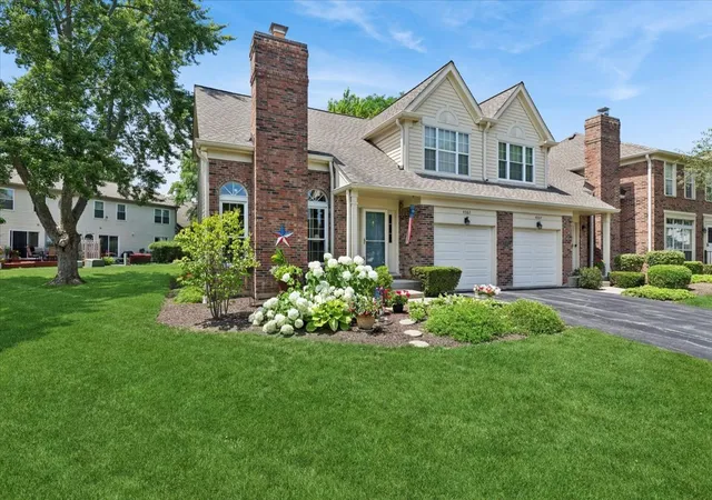 Homes for sale in Arlington Heights, IL | 4062 N Newport Ct, Arlington Heights, IL 60004 | MLS# 12696338