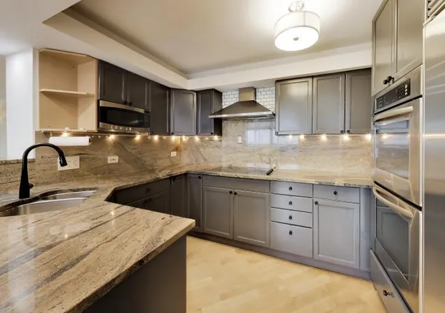 Homes for sale in Chicago, IL | 201 E Chestnut St, Chicago, IL 60611