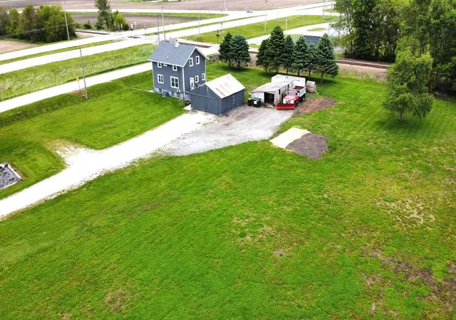 5th image of 250 W Frontage St, Sheldon, IL 60966 | MLS# 12696393