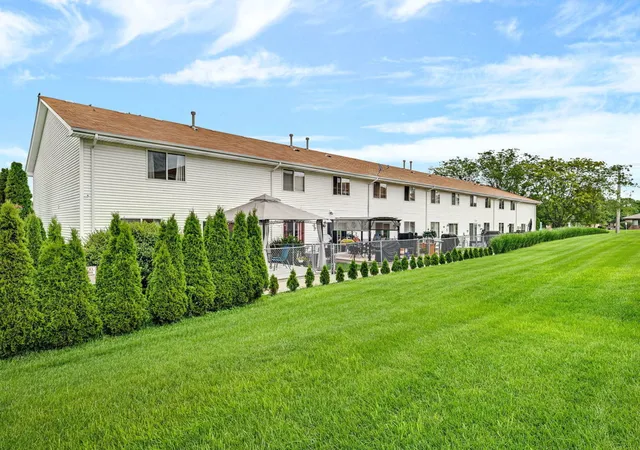 Photo 3 of Townhouse for sale at 1675 Nelson Rd, New Lenox, IL 60451 | MLS# 12696411 | Listing updated on 2026-09-28