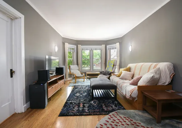 Homes for sale in Chicago, IL | 1730 W Foster Ave, Chicago, IL 60640
