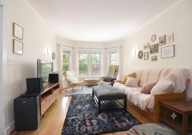 Homes for sale in Chicago, IL | 1730 W Foster Ave, Chicago, IL 60640