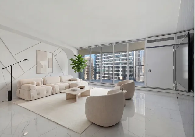 Listing Photo 5 - Condo for sale in Marina City located at 300 N State St, Chicago, IL 60654 - Unit #3405