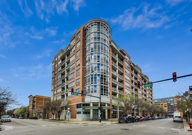 Homes for sale in Chicago, IL | 1200 W Monroe St #607, Chicago, IL 60607 | MLS# 12696456