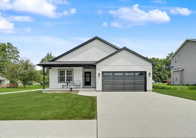 Photo 1 of Single family home for sale at 311 E Meuser Dr, Paxton, IL 60957 | MLS# 12696458 | Listing updated on 2026-09-06