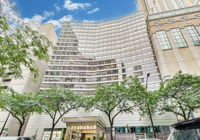 Homes for sale in Chicago, IL | 110 E Delaware Pl #1402, Chicago, IL 60611 | MLS# 12696533