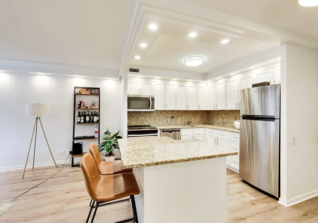 Homes for sale in Chicago, IL | 110 E Delaware Pl #1402, Chicago, IL 60611 | MLS# 12696533