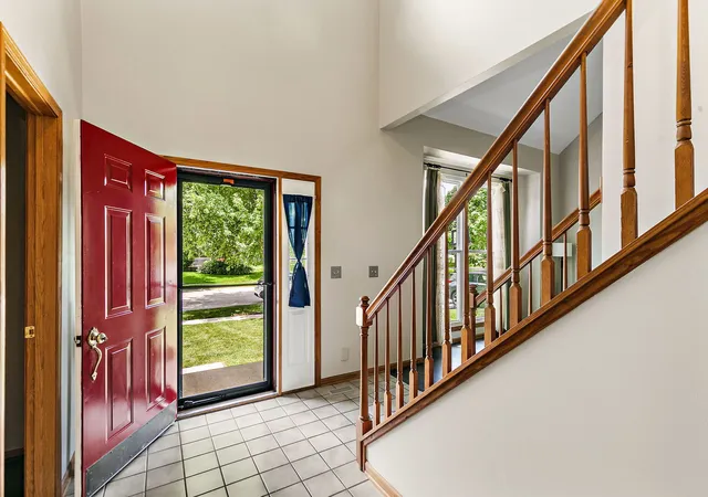 Homes for sale in Lake In The Hills, IL | 3880 Peartree Dr, Lake In The Hills, IL 60156 | MLS# 12696546