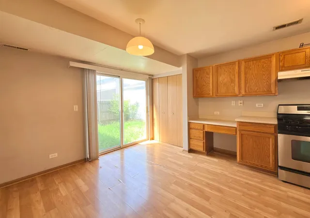 Photo 3 of Single family home for sale at 902 Symphony Dr, Aurora, IL 60504 | MLS# 12696579 | Listing updated on 2026-10-05