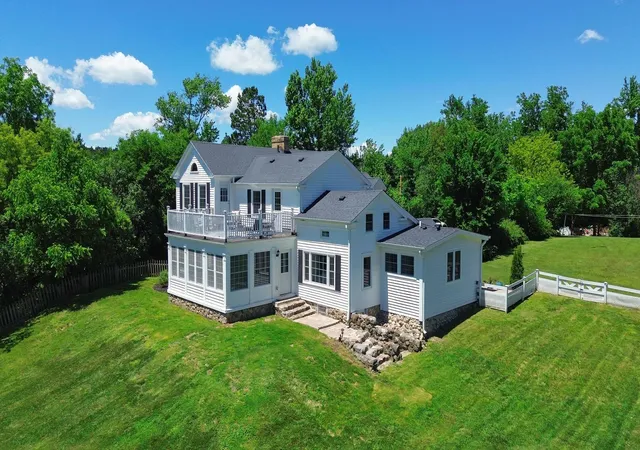 Homes for sale in Woodstock, IL | 708 S Rose Farm Rd, Woodstock, IL 60098 | MLS# 12696586