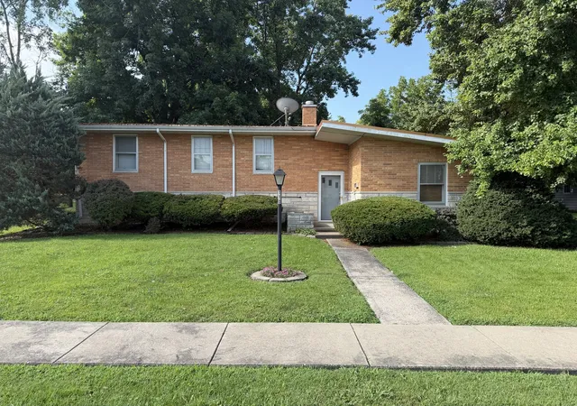 Homes for sale in Pinckneyville, IL | 110 E Kaskaskia St, Pinckneyville, IL 62274 | MLS# 12696624