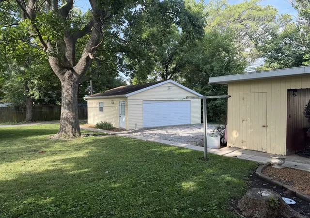 Homes for sale in Pinckneyville, IL | 110 E Kaskaskia St, Pinckneyville, IL 62274 | MLS# 12696624