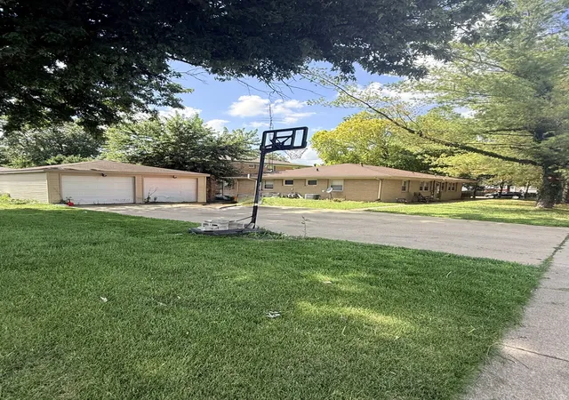 Homes for sale in Normal, IL | 507 E Cypress St, Normal, IL 61761 | MLS# 12696629