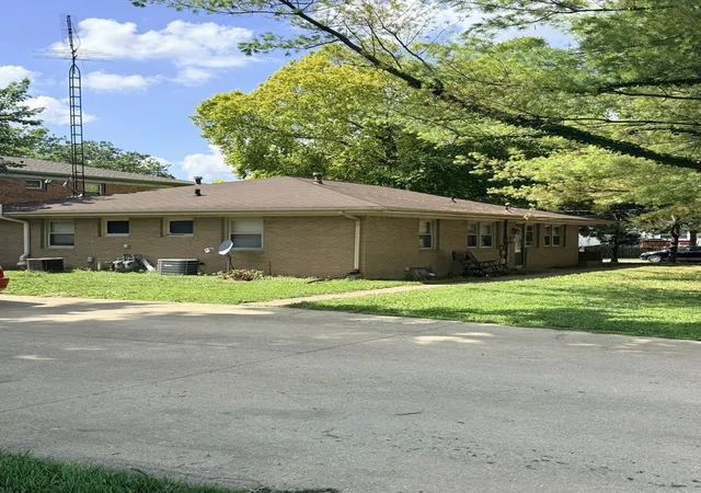 Homes for sale in Normal, IL | 507 E Cypress St, Normal, IL 61761 | MLS# 12696629