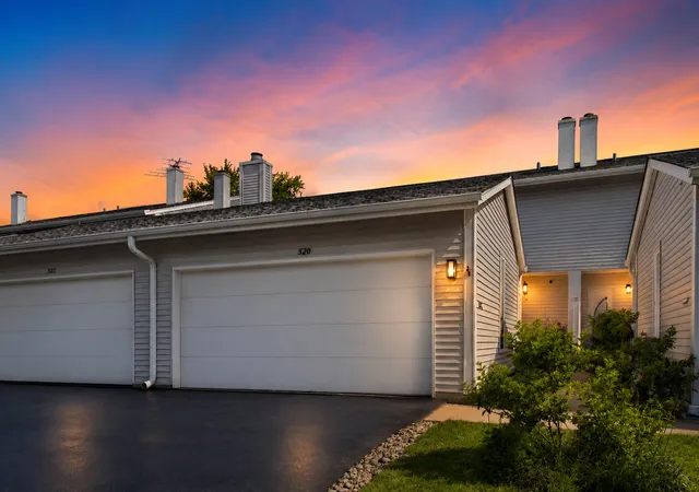 1st image of 520 Hummingbird Ln, Deerfield, IL 60015 | MLS# 12696633