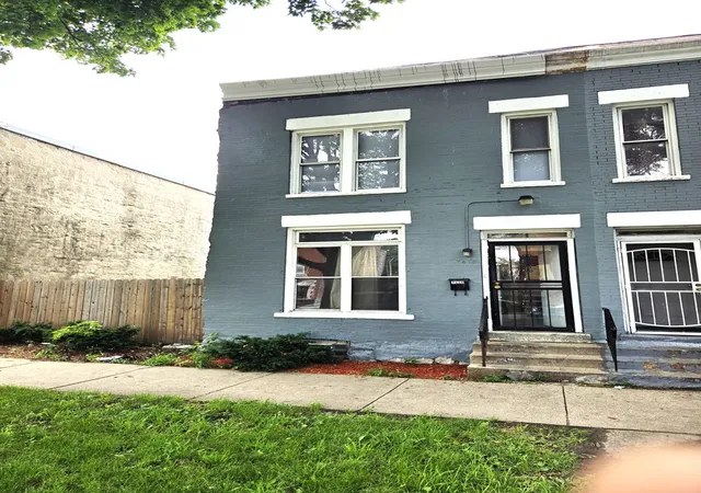 Homes for sale in Chicago, IL | 7410 S Wentworth Ave, Chicago, IL 60621 | MLS# 12696637