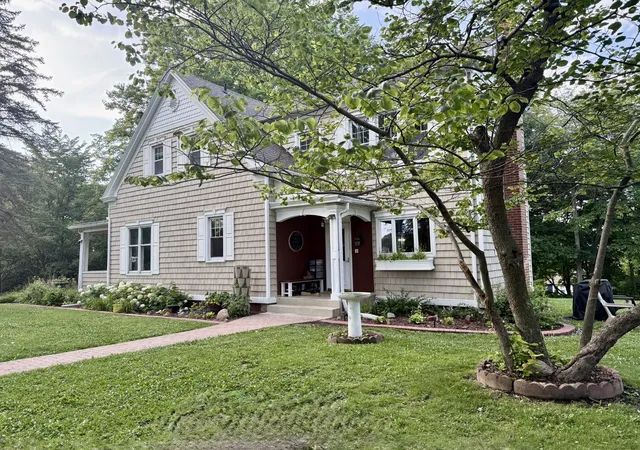 2nd image of 3 Trexler Ave, Oglesby, IL 61348 | MLS# 12696677