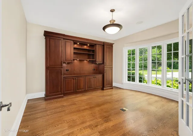 Photo 4 of Single family home for sale at 516 N Clay St, Hinsdale, IL 60521 | MLS# 12696715 | Listing updated on 2026-08-16