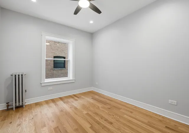 image of 959 E 61St St, Chicago, IL 60637