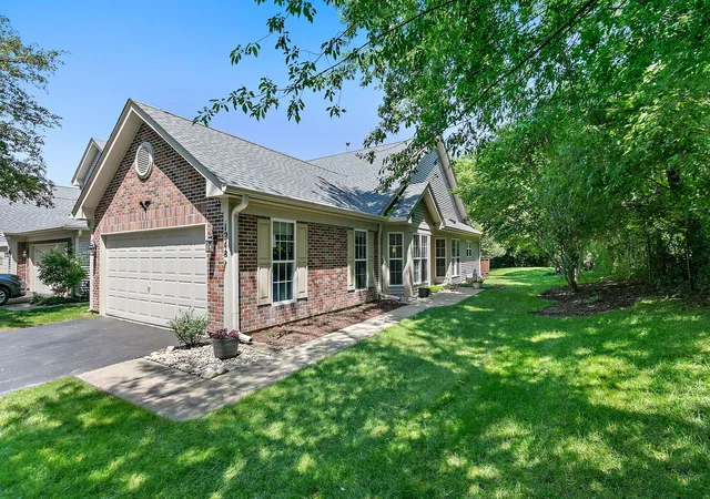 Homes for sale in Elgin, IL | 1248 Coldspring Rd, Elgin, IL 60120 | MLS# 12696749