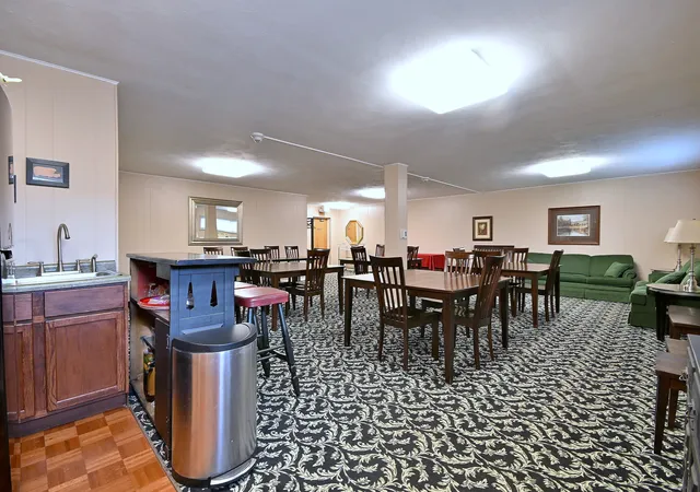 Homes for sale in Hinsdale, IL | 360 Claymoor Ave #2E, Hinsdale, IL 60521 | MLS# 12696753