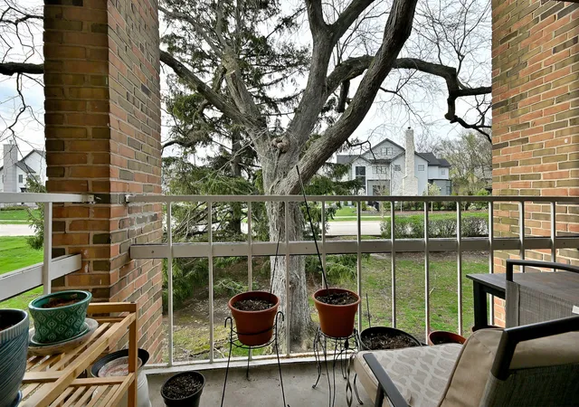 Homes for sale in Hinsdale, IL | 360 Claymoor Ave, Hinsdale, IL 60521