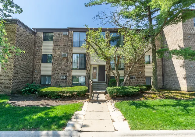 1st image of 178 Dunteman Dr #302, Glendale Heights, IL 60139 | MLS# 12696757