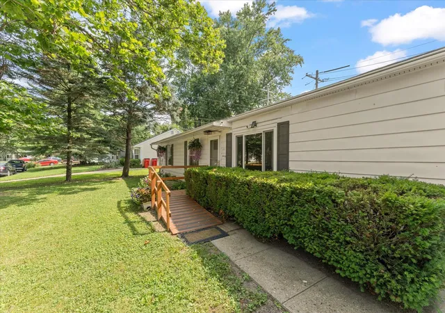 Homes for sale in Champaign, IL | 1416 Scottsdale Dr, Champaign, IL 61821 | MLS# 12696758