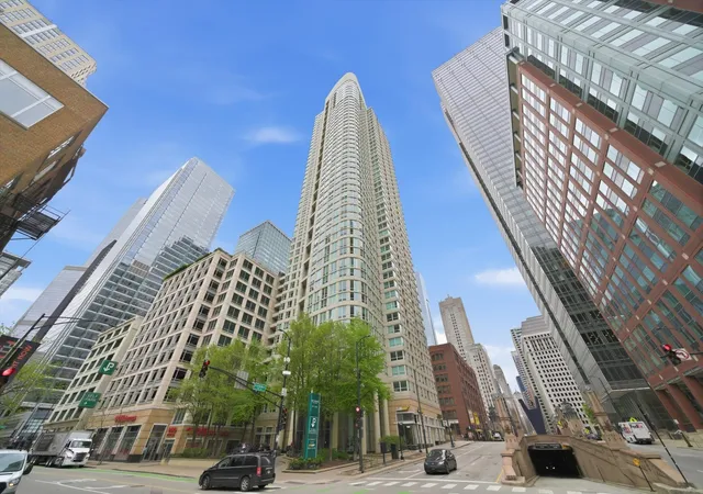 Homes for sale in Chicago, IL | 345 N La Salle Dr #401, Chicago, IL 60654 | MLS# 12696760