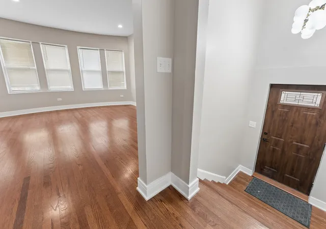 3rd image of 8015 S Paxton Ave, Chicago, IL 60617 | MLS# 12696783