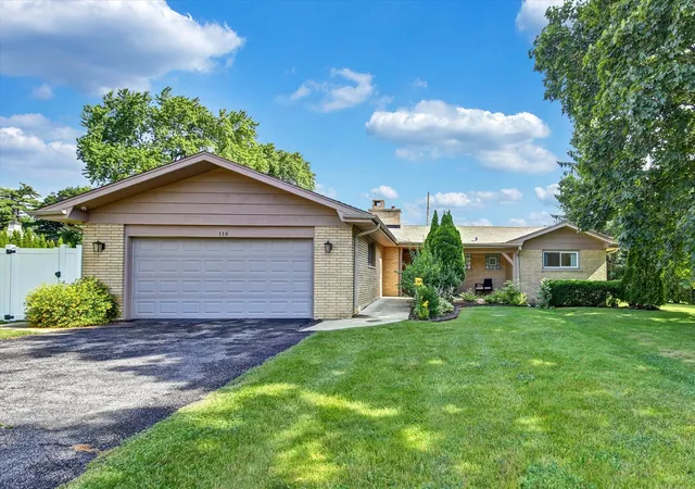 1st image of 116 E Brittany Dr, Arlington Heights, IL 60004 | MLS# 12696791